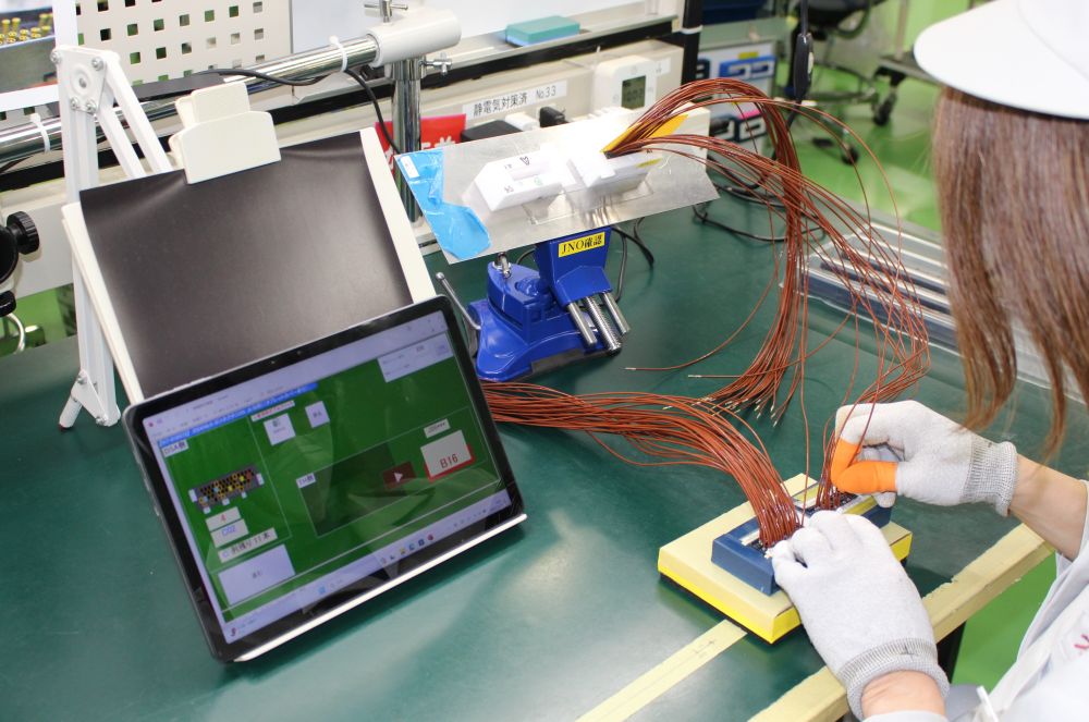 高密度な配線作業を高品質でお客様へお届けします